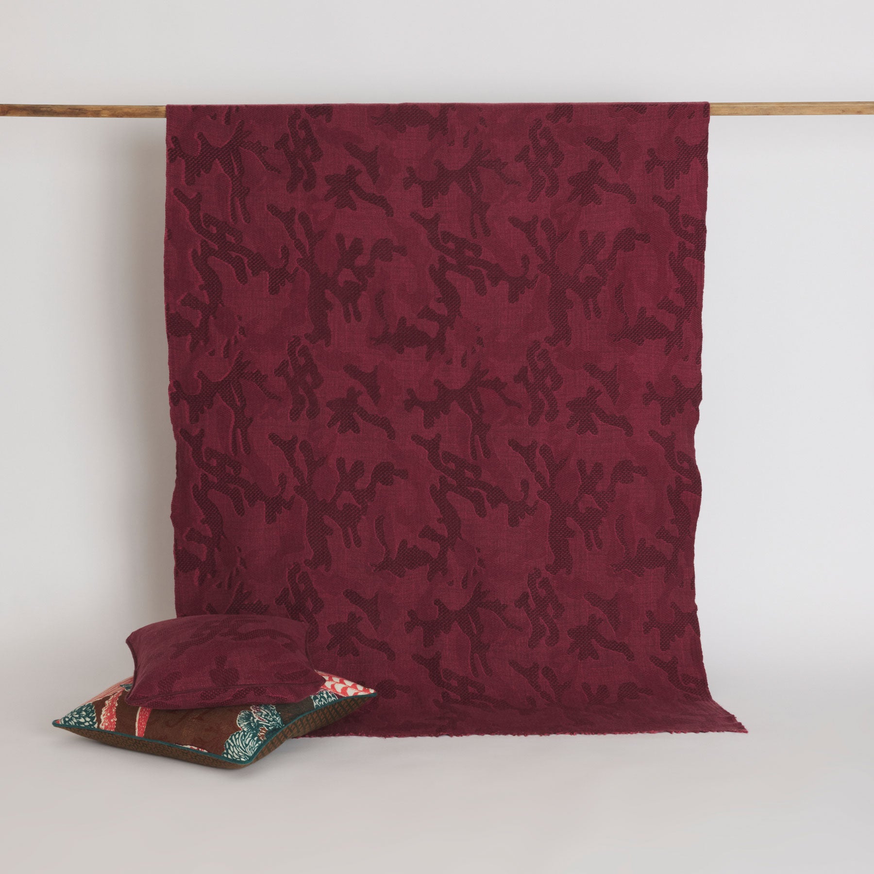 Pillow New Pheasant / One Hundred Eyes 50x50