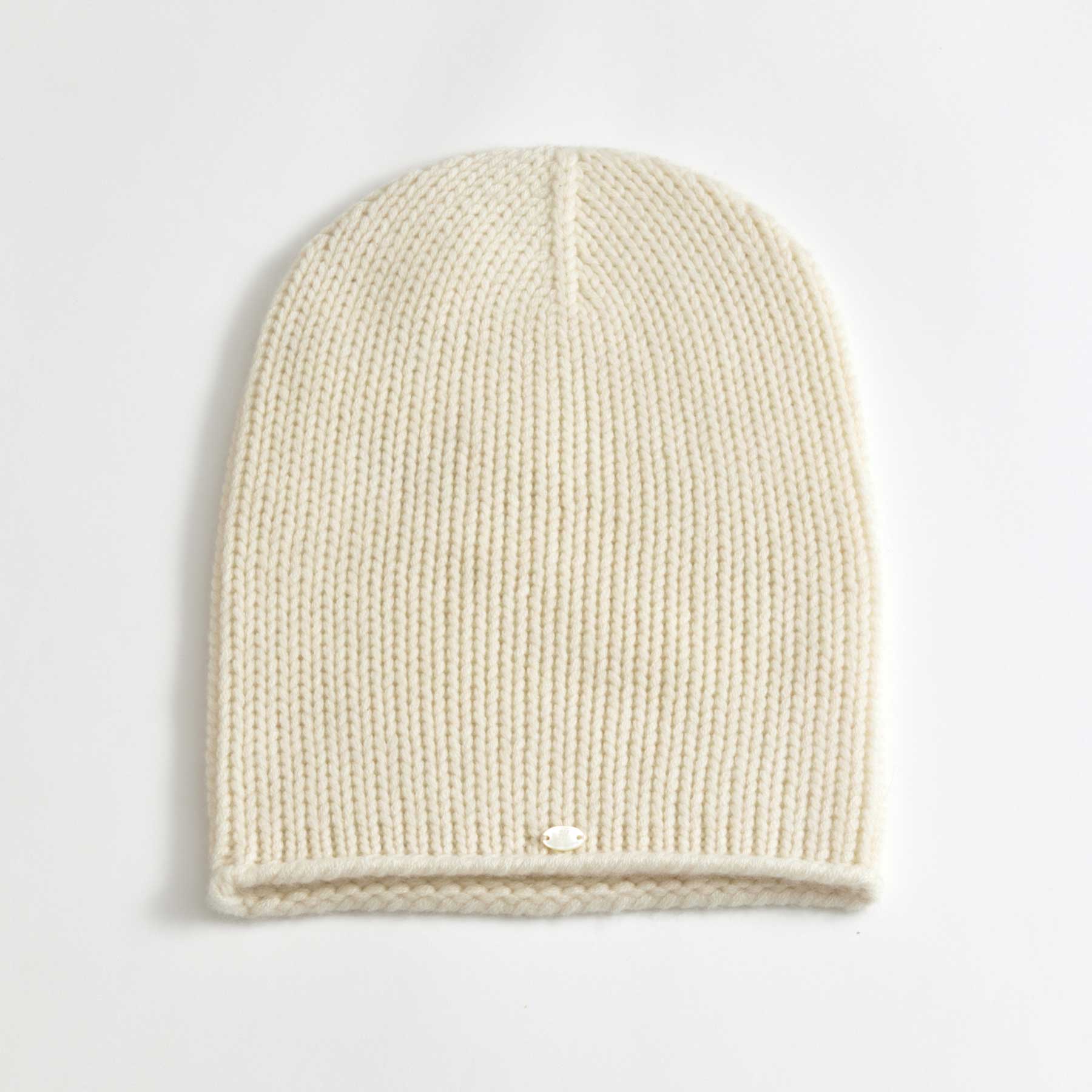 Weiße gestrickte Kaschmirmütze