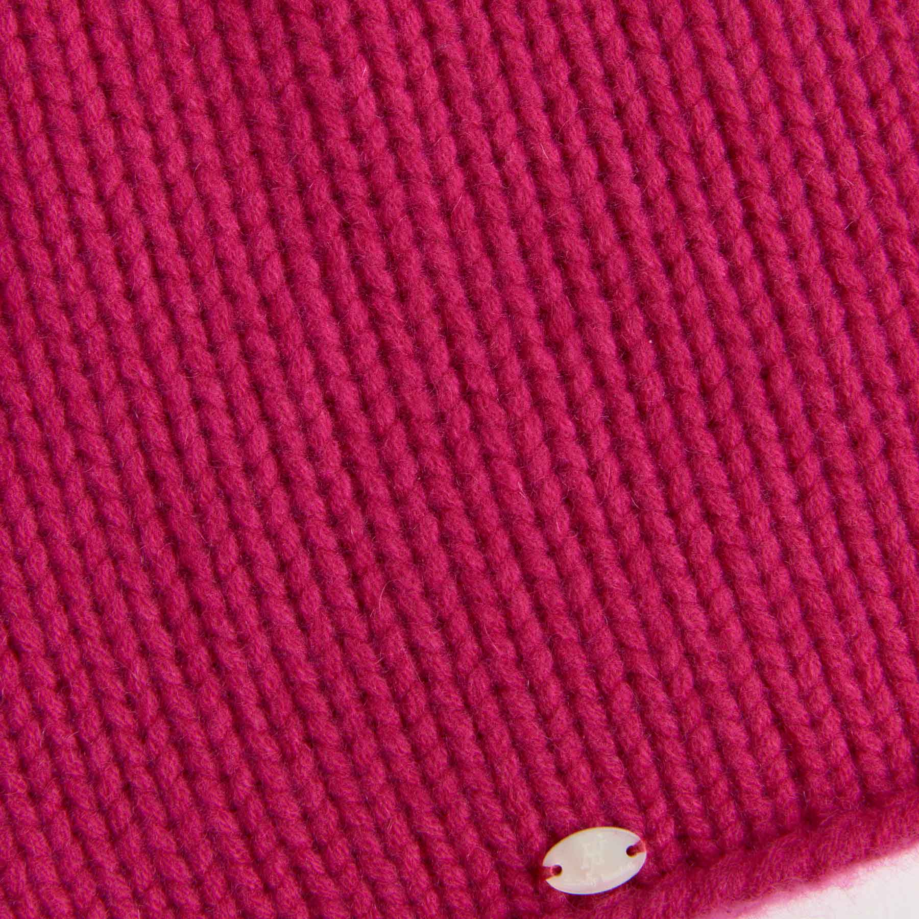 Pinke gestrickte Kaschmirmütze