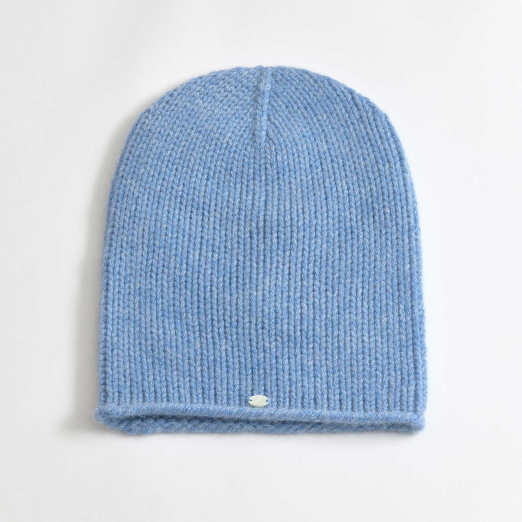 Blaue gestrickte Kaschmirmütze