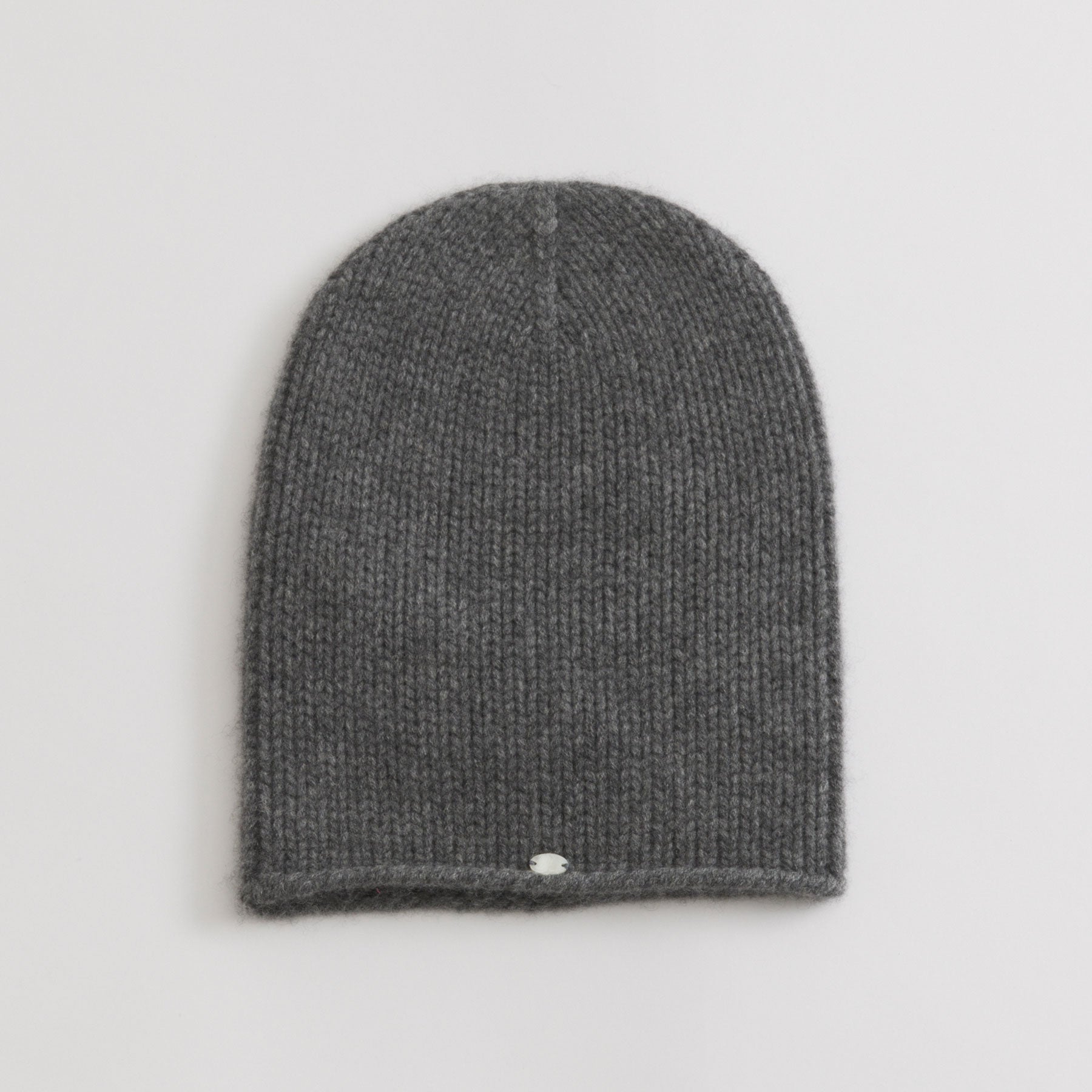 Graue gestrickte Kaschmirmütze