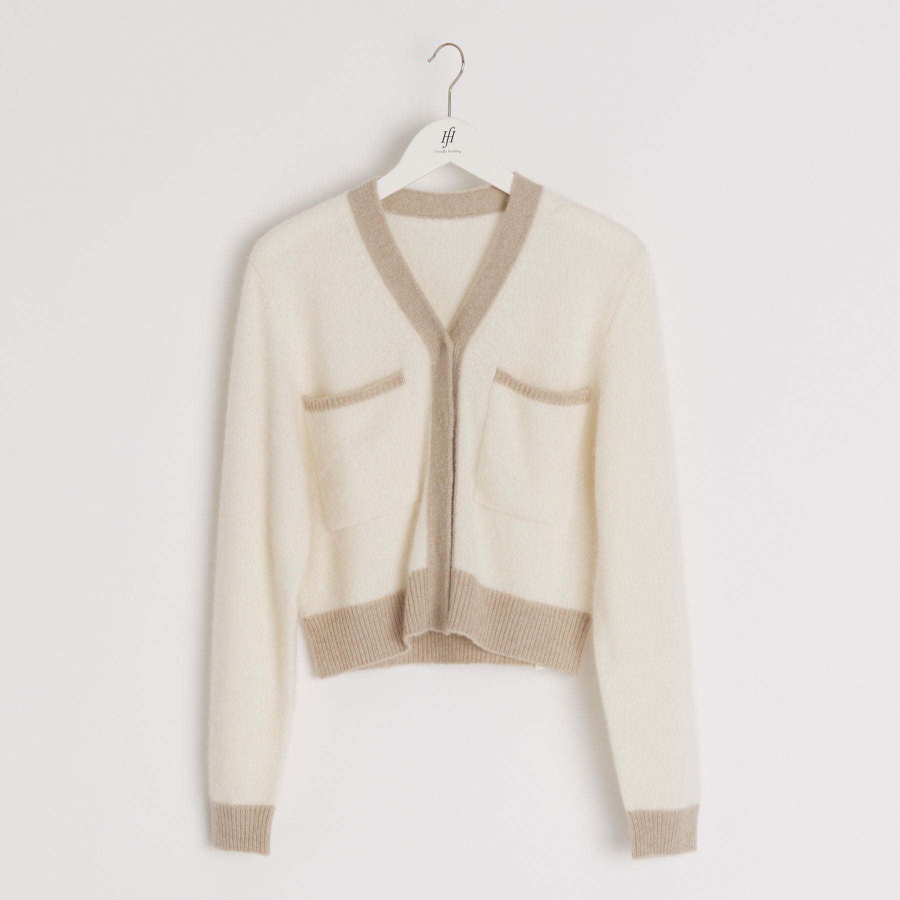 Cardigan Collar 2-Tone