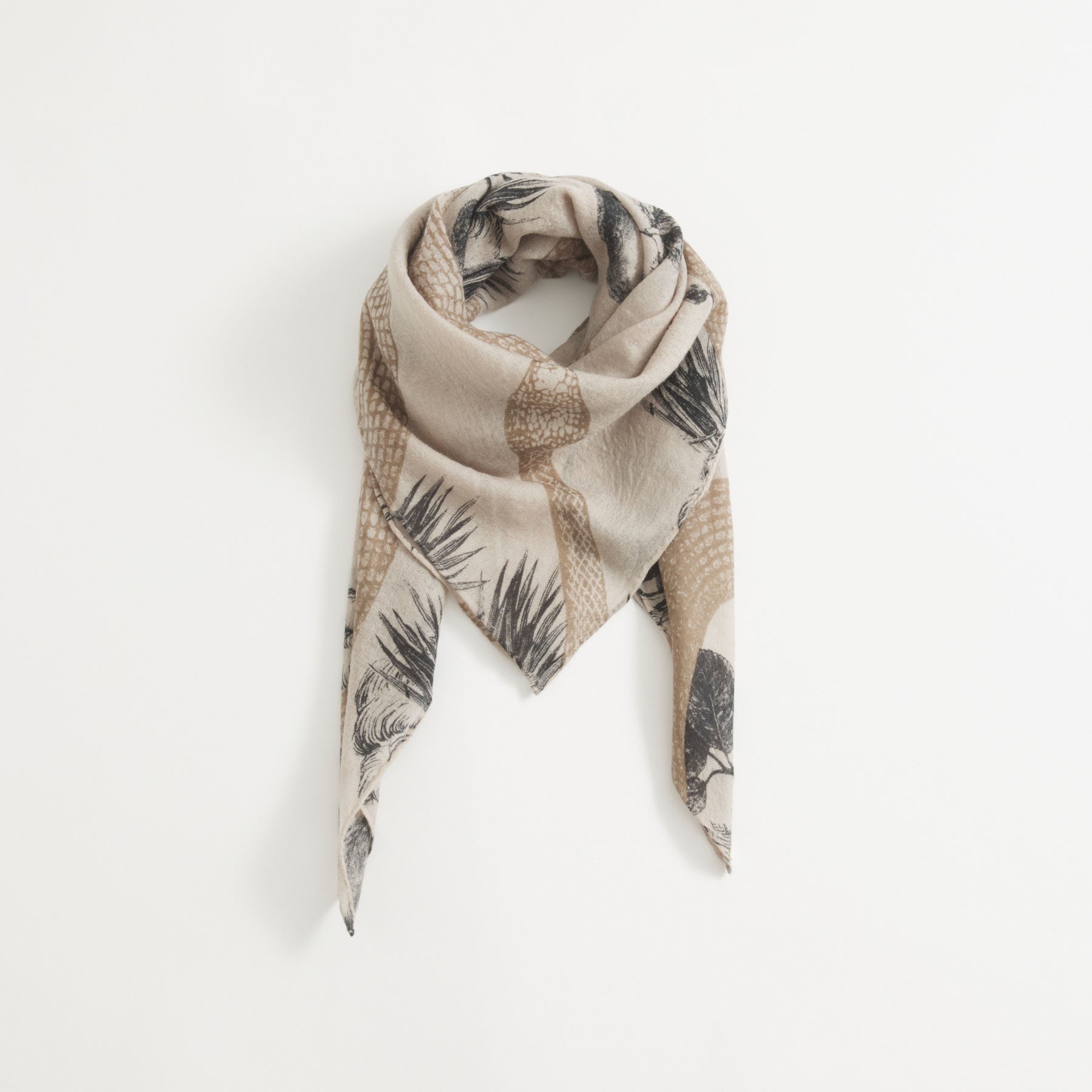 Cashmere Cube 110 felted Garden Eden