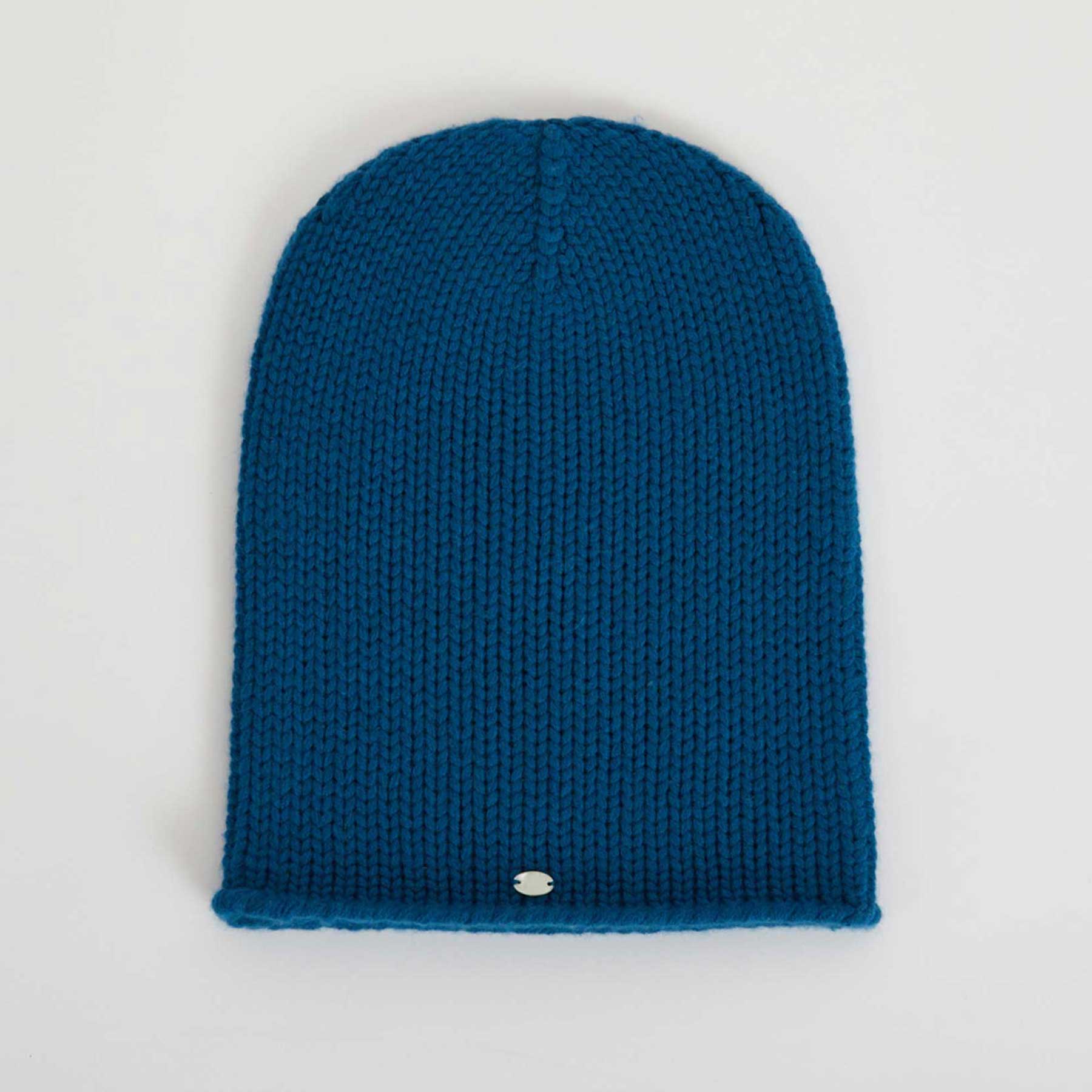 Blaue gestrickte Kaschmirmütze