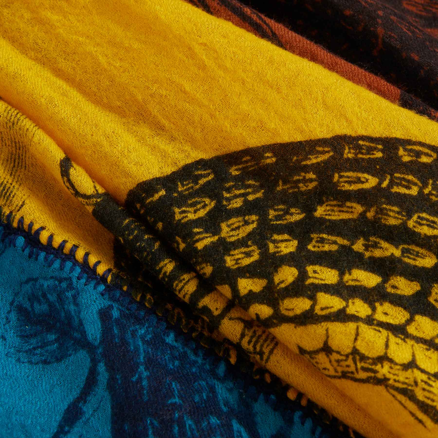 Scarf Patch Garden Eden