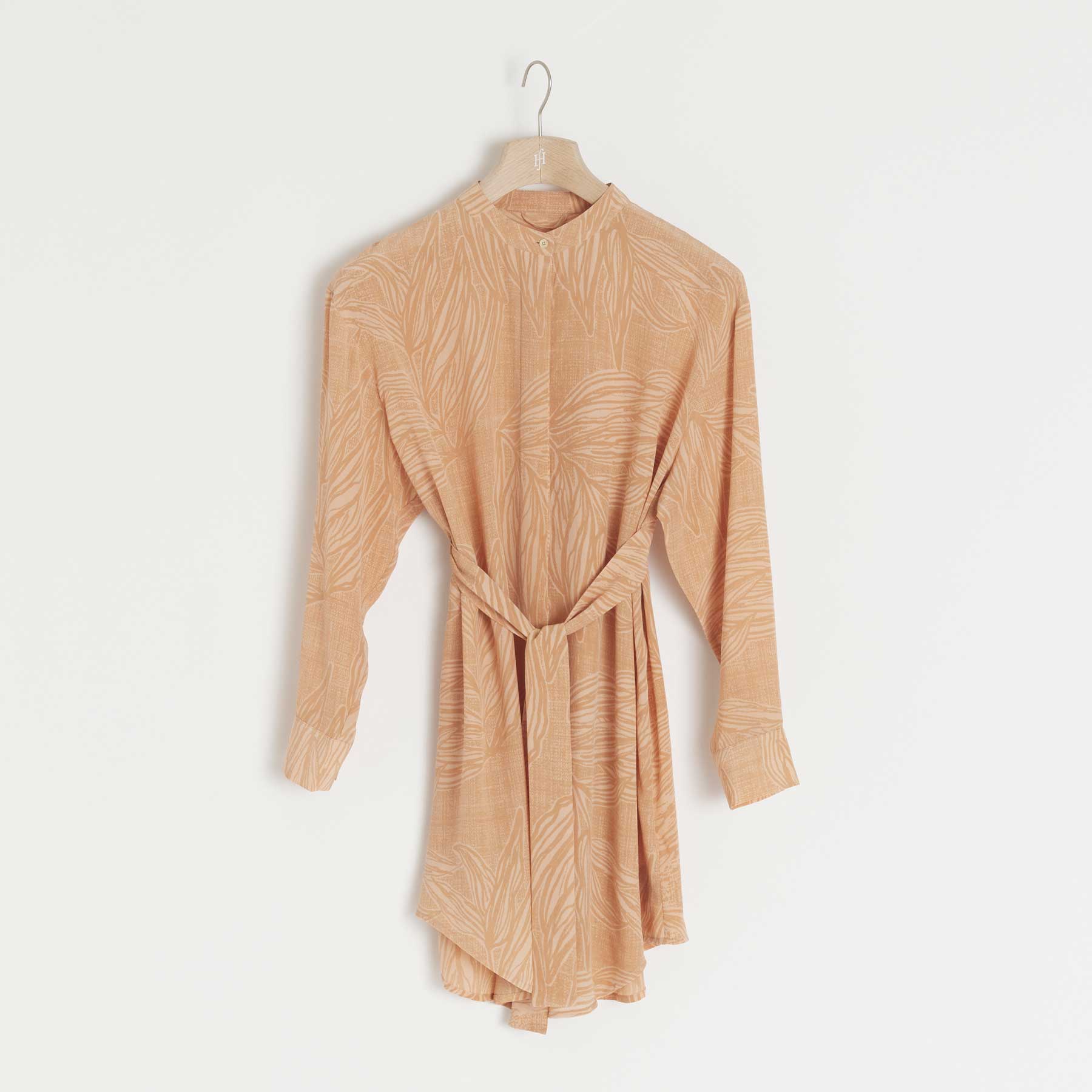 Chasuble Inviting Epic