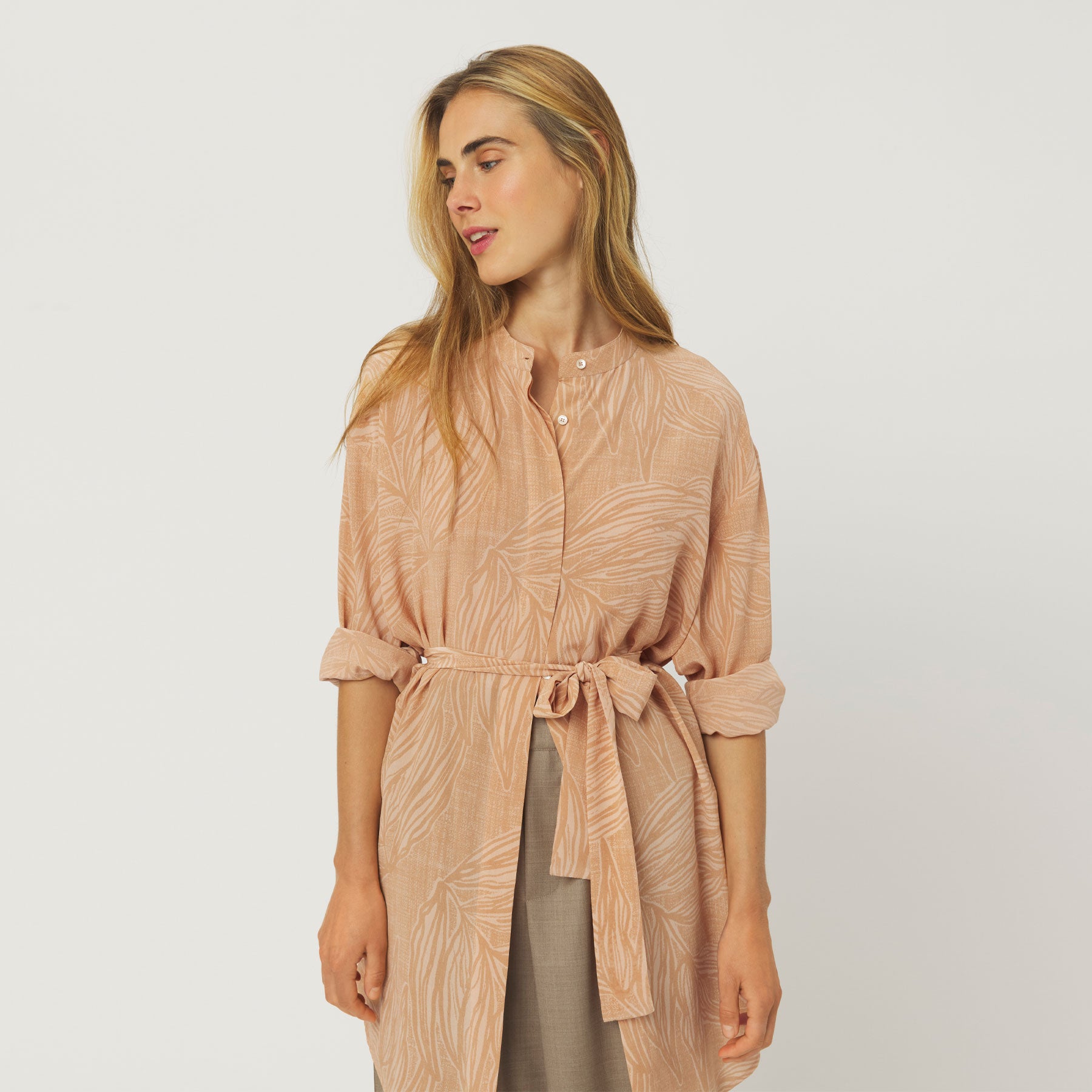 Chasuble Inviting Epic