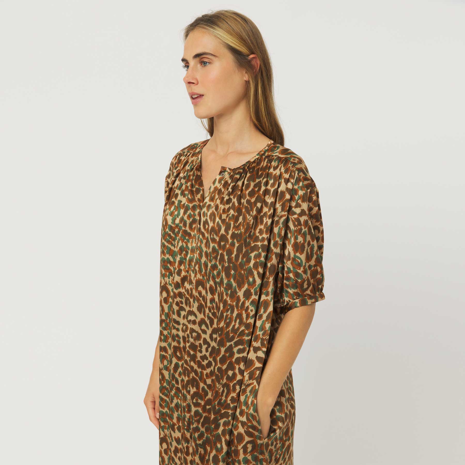 Dress Powerful Cheetah