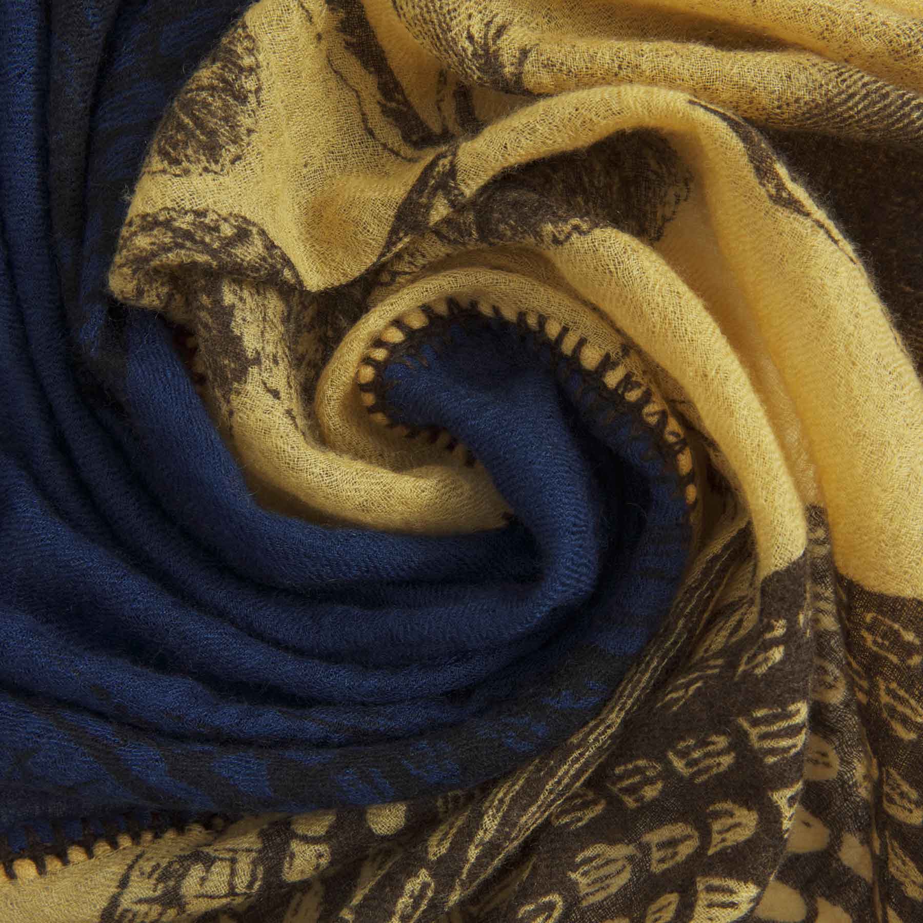 Scarf Patch Garden Eden