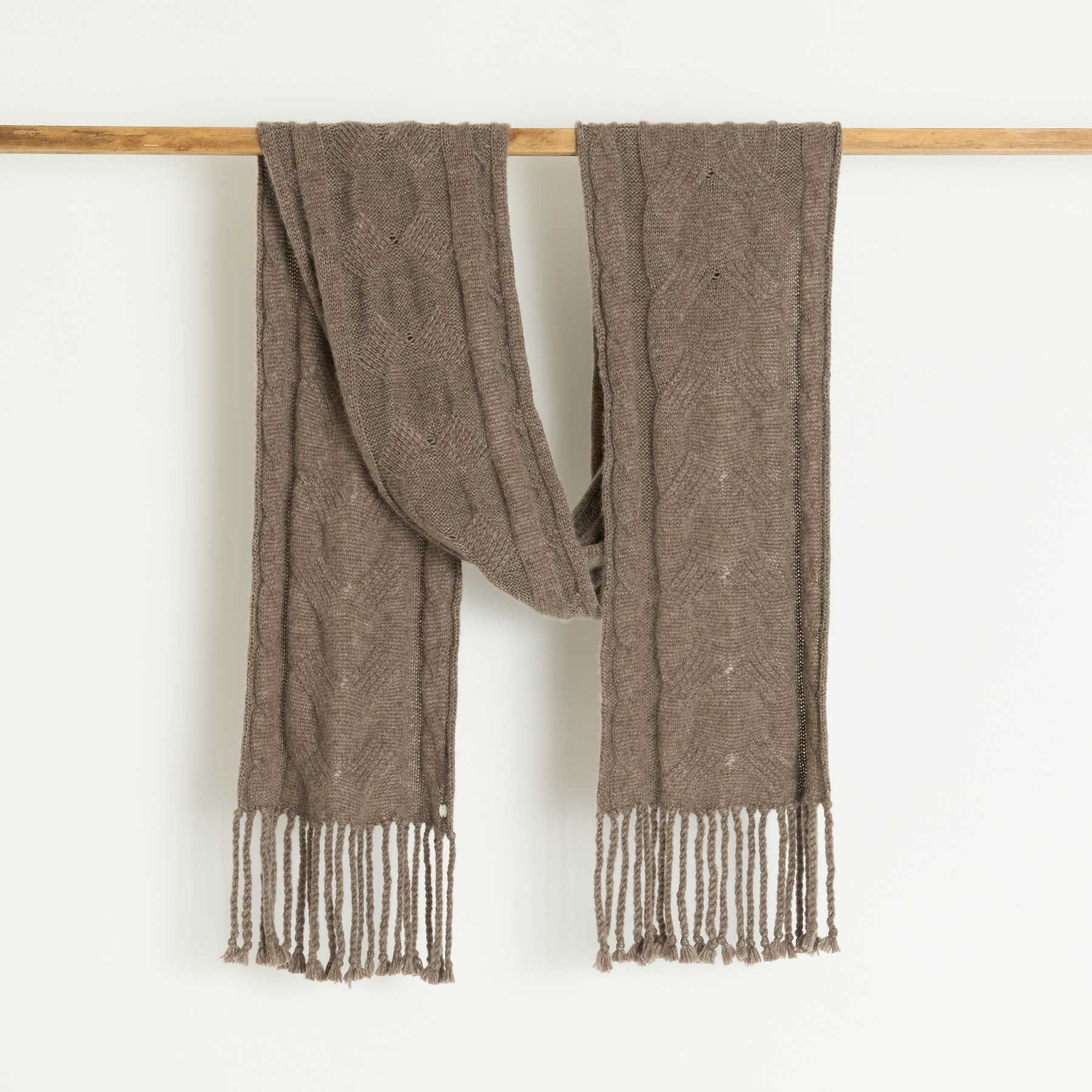 Scarf Bertha
