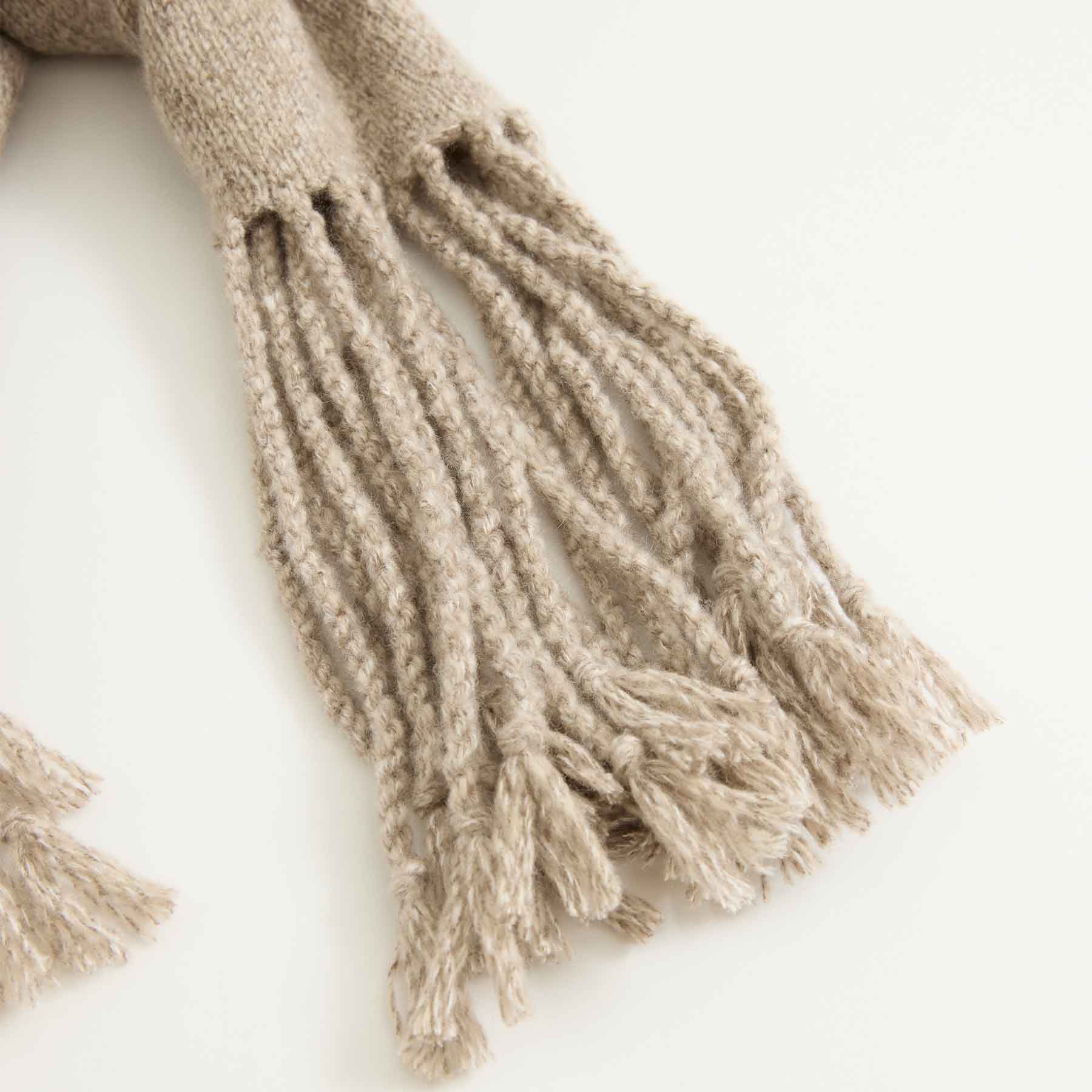 Scarf Leyman