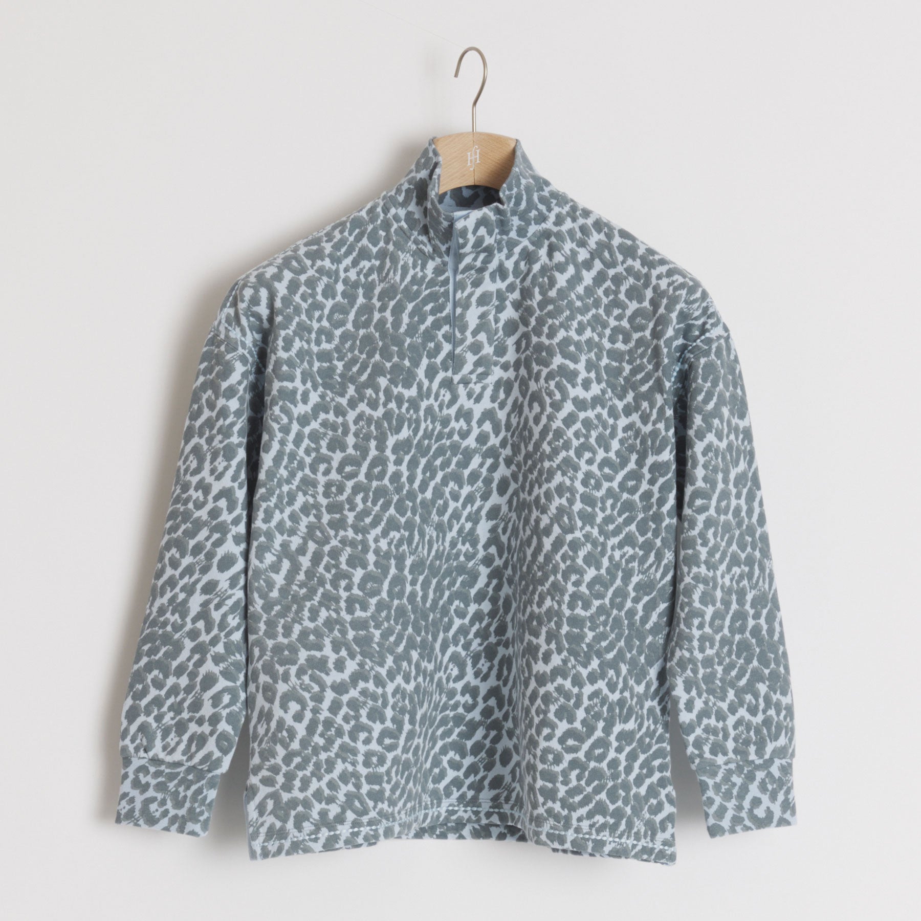 Troyer Relaxed Cheetah Embroidery