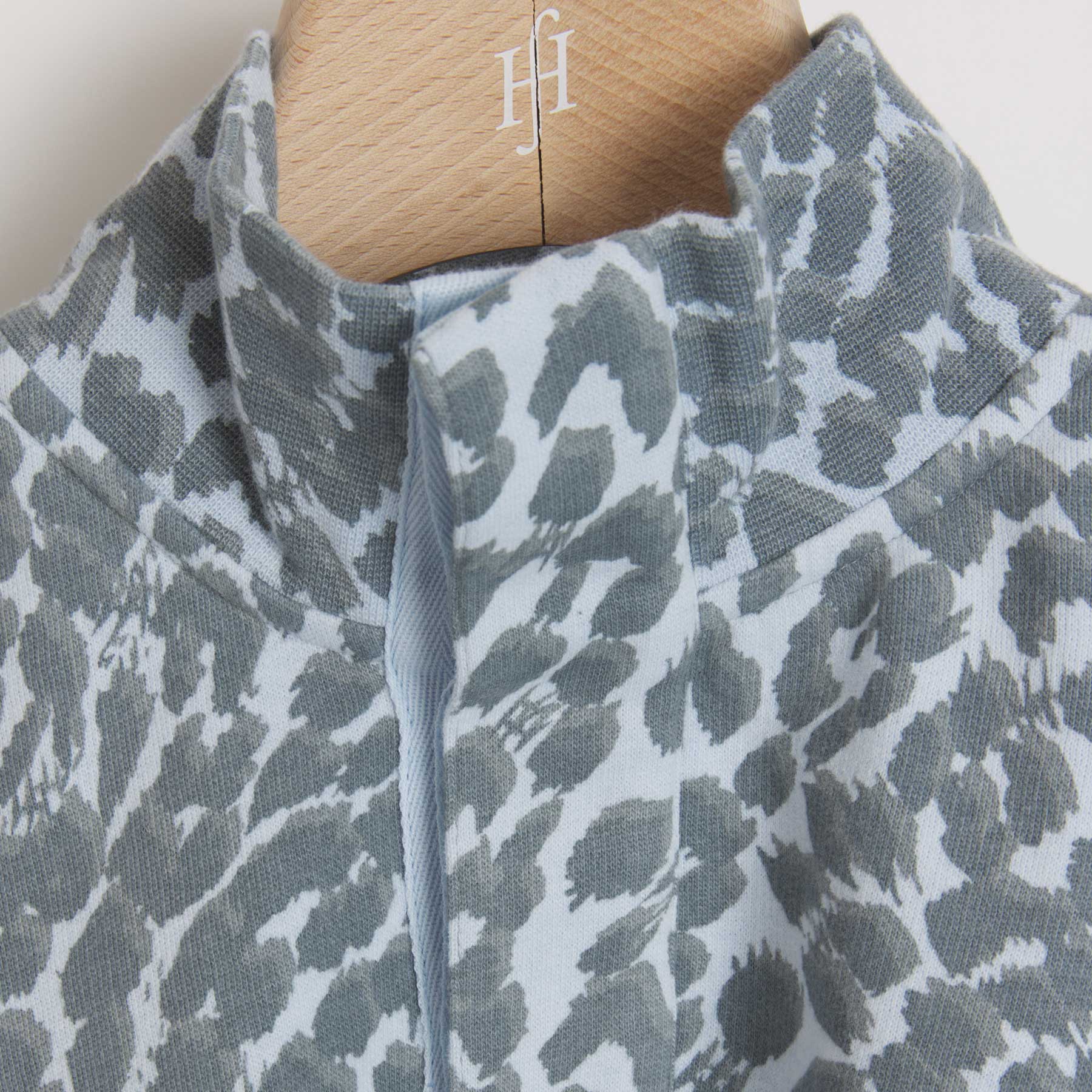 Troyer Relaxed Cheetah Embroidery