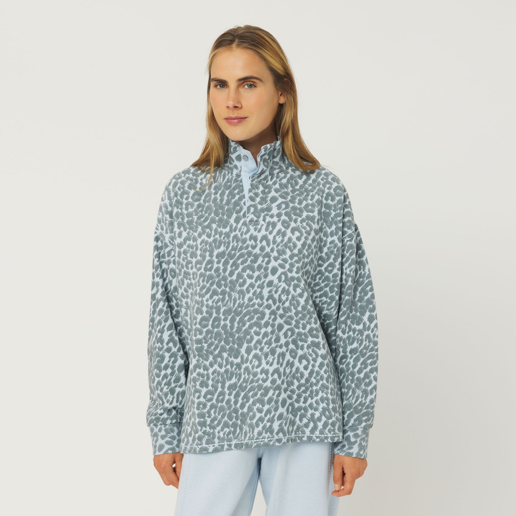 Troyer Relaxed Cheetah Embroidery