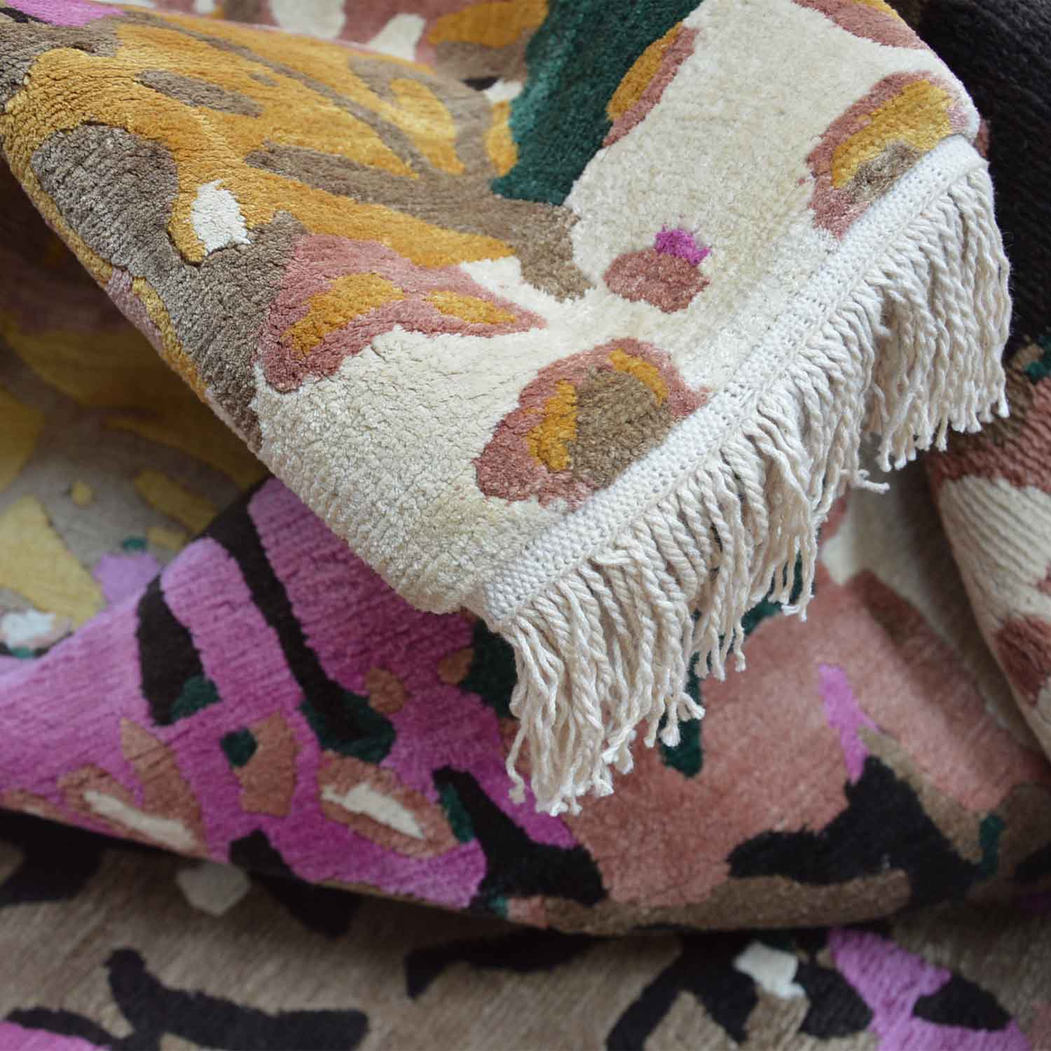 friendly hunting rugs