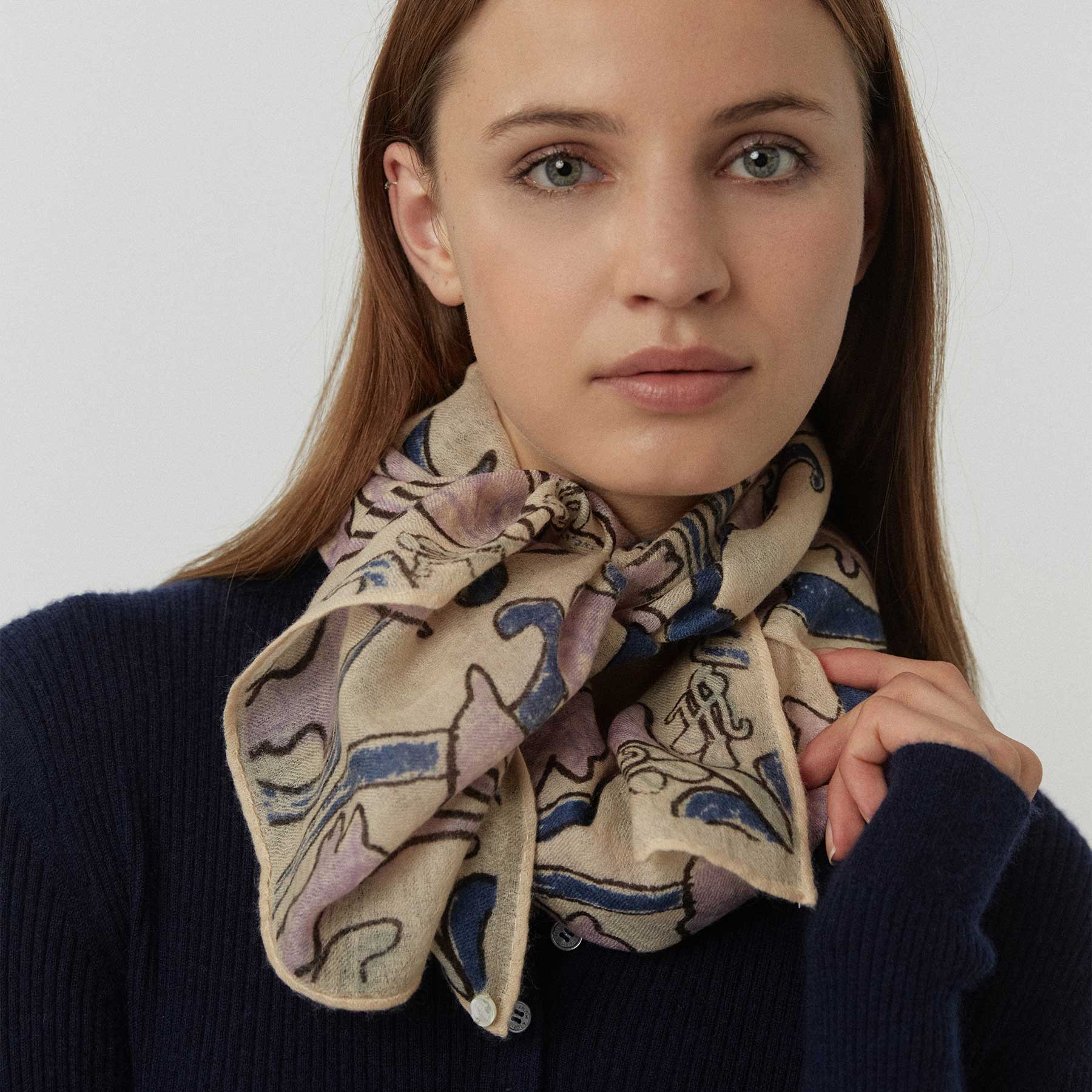 Cashmere Cube 110 felted Iris Noble