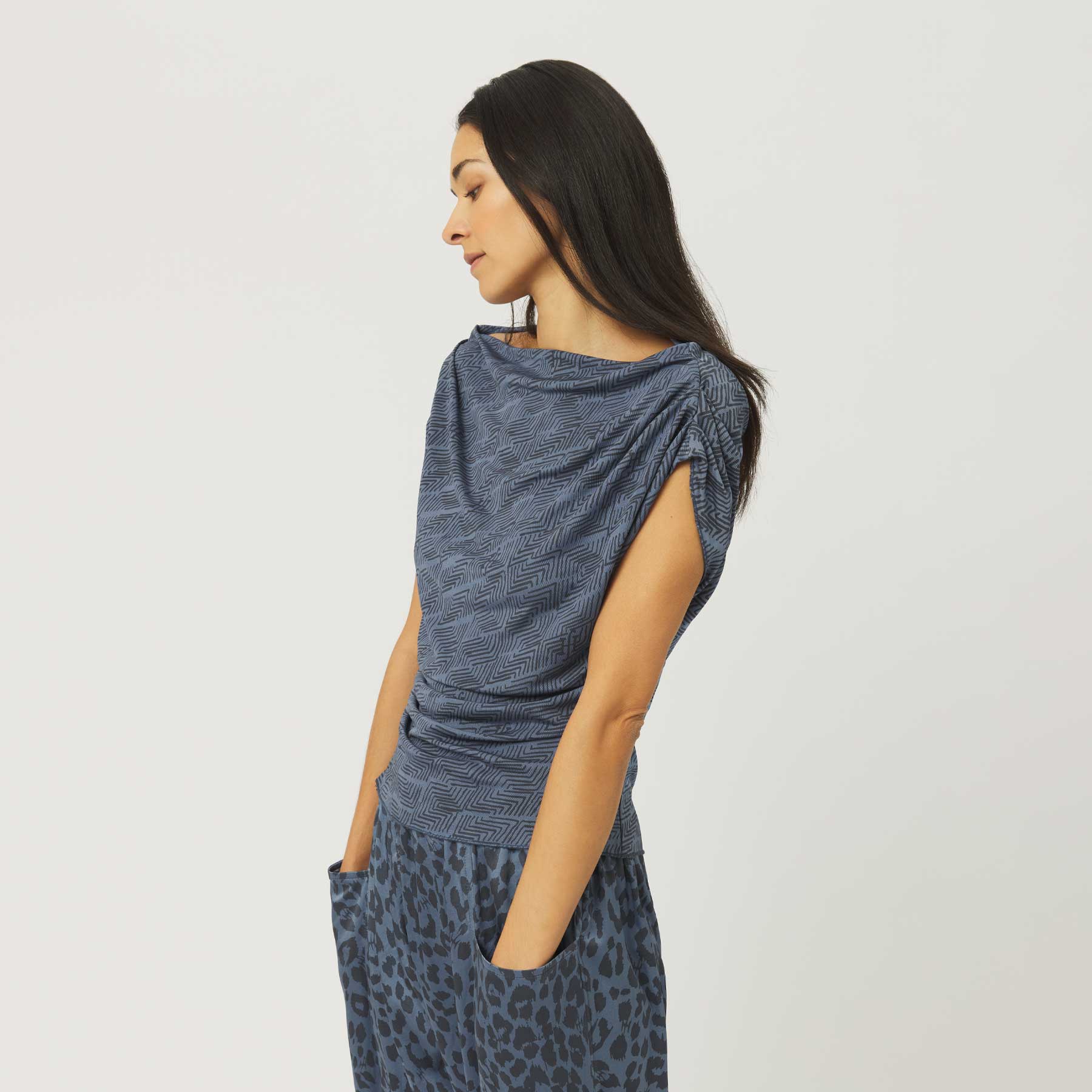 Top Lucky Buzzing Silk Jersey