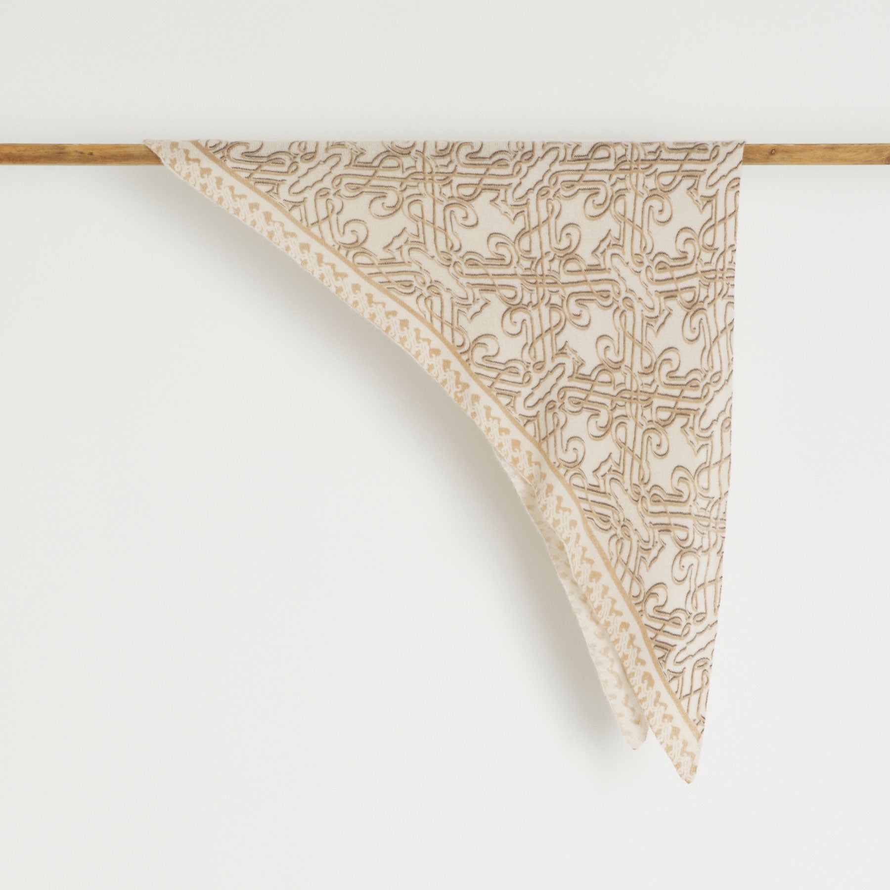 Triangle Knit Scarf Seal