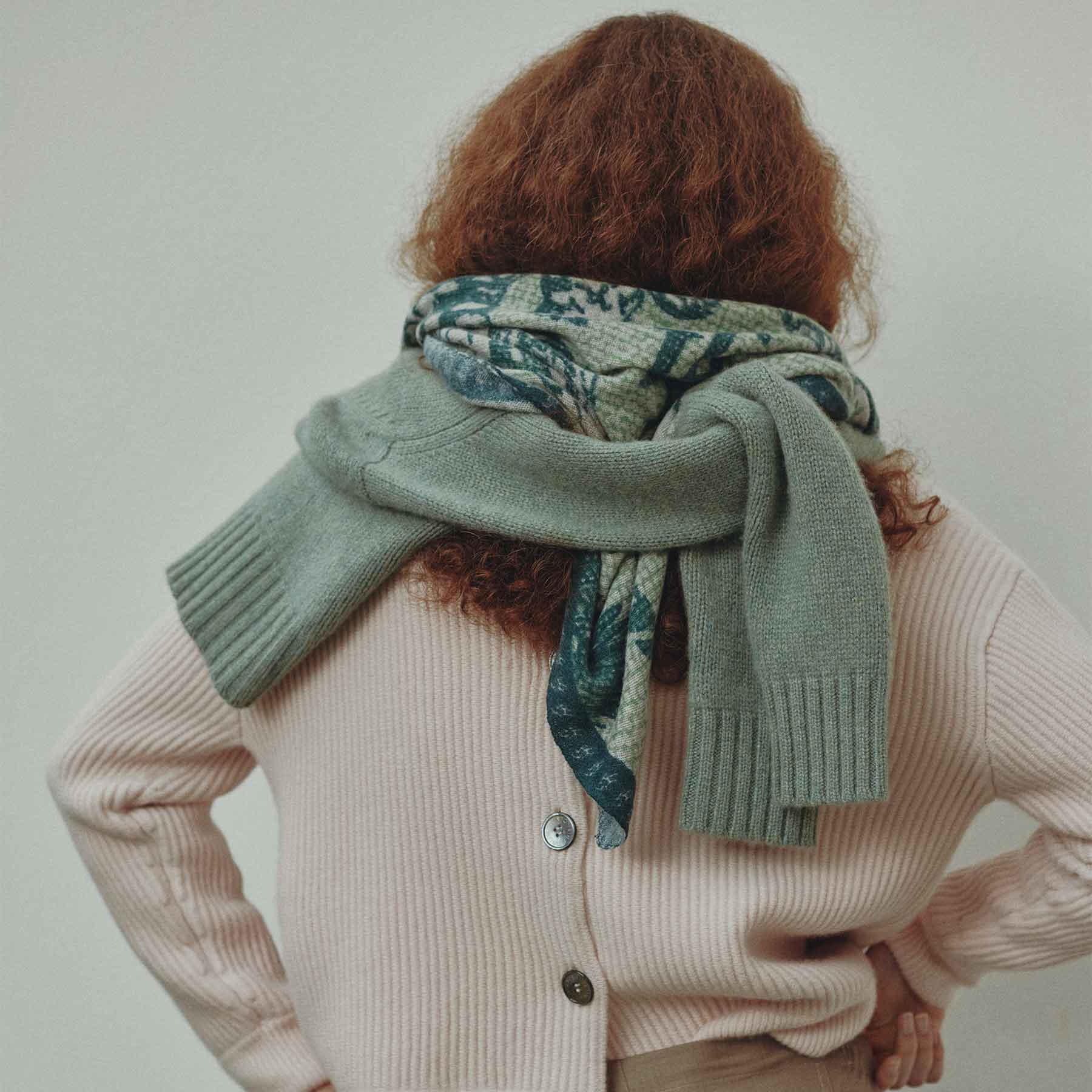 Triangle Knit Scarf Oriental