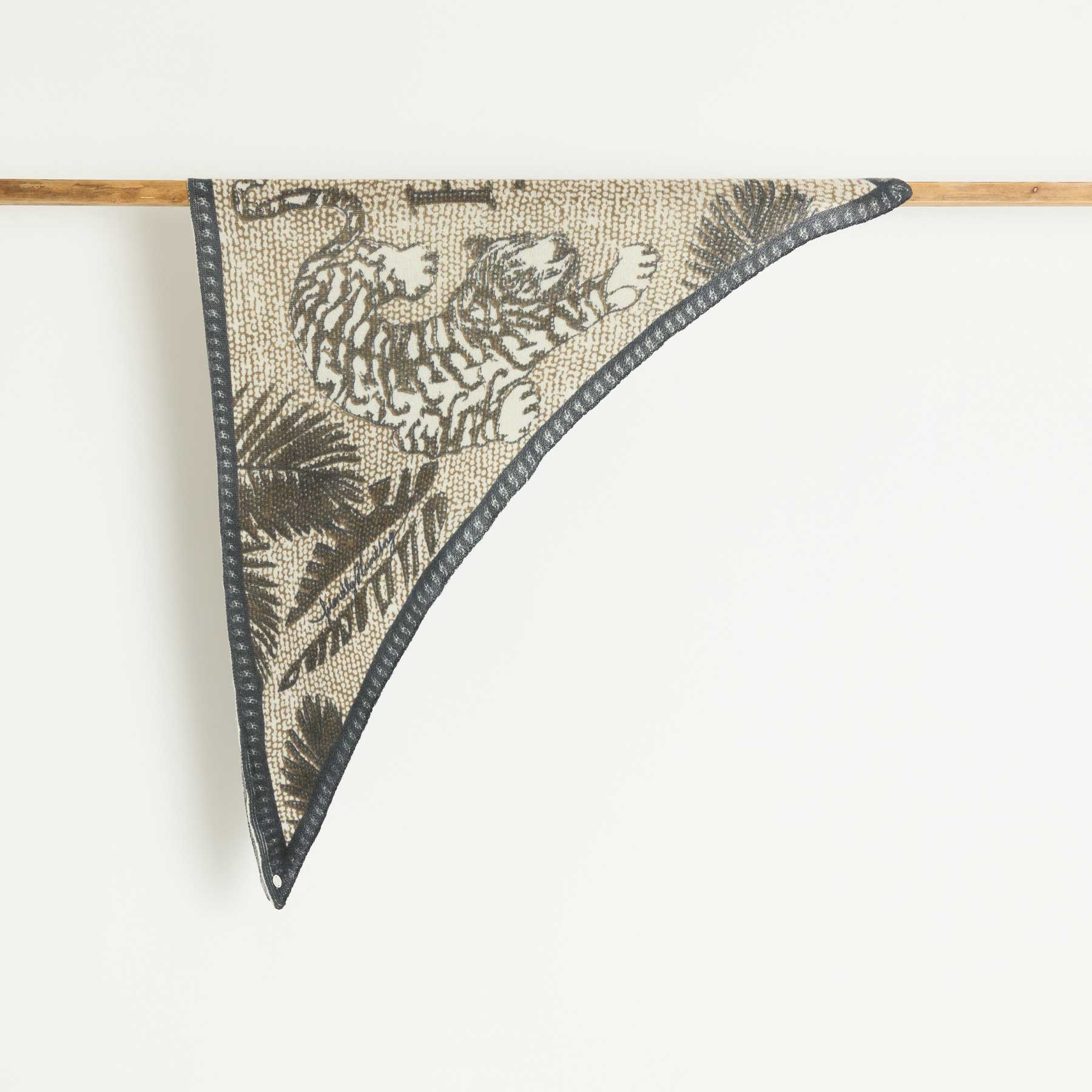 Triangle Knit Scarf Oriental