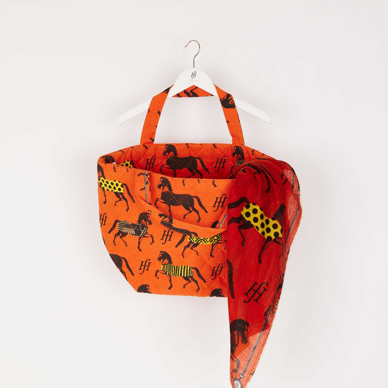 Quilted Big Bag Horse Guard friendly hunting